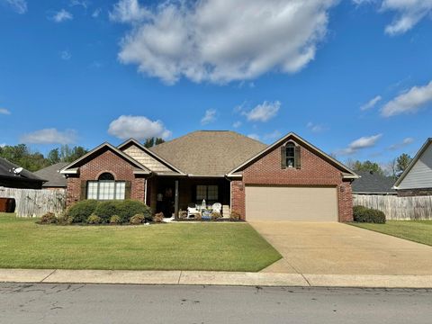Photo of 118 Ivywood Cv., Saltillo, MS 38866 (MLS # 25-4273)