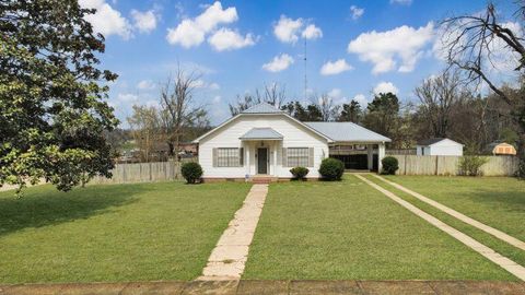 Photo of 508 Adams St., Booneville, MS 38829 (MLS # 26-834)