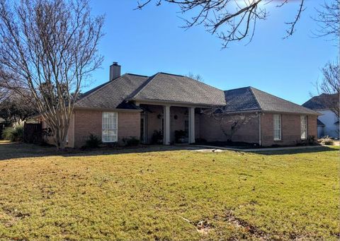 Photo of 5567 Lakefront Dr., Tupelo, MS 38801 (MLS # 25-4157)