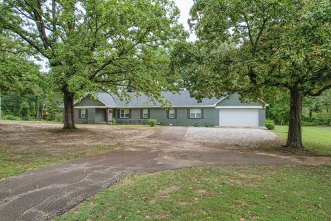 Photo of 2204 N Polk, Corinth, MS 38834 (MLS # 25-3498)