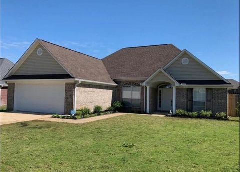 Photo of 155 Colt Ln, Guntown, MS 38849 (MLS # 25-4352)
