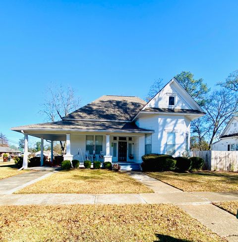 Photo of 201 S 5th St., Amory, MS 38821 (MLS # 25-4152)