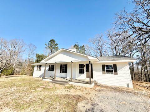 Photo of 704 E Hwy 4, Booneville, MS 38829 (MLS # 25-4429)