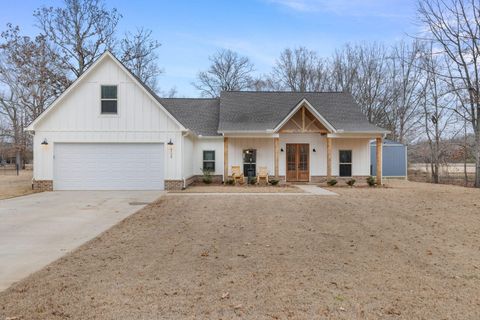 Photo of 5128 Frog Meadow Ln., Tupelo, MS 38801 (MLS # 25-4397)