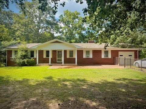Photo of 204 Graham Road, Iuka, MS 38852 (MLS # 25-2491)