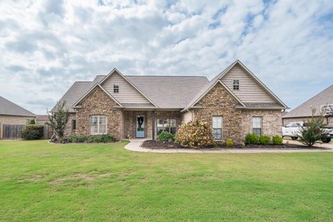 Photo of 143 Belle Meade Drive, Saltillo, MS 38866 (MLS # 25-3568)