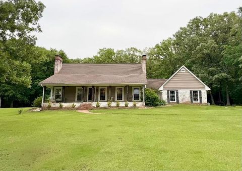 Photo of 180 RD 33 (Harris Place), Tupelo, MS 38801 (MLS # 26-1536)