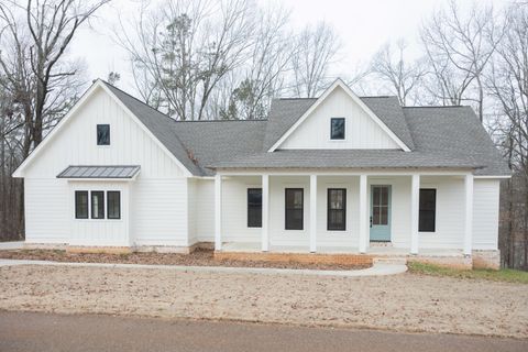 Photo of 1001 CR 372, New Albany, MS 38652 (MLS # 26-468)
