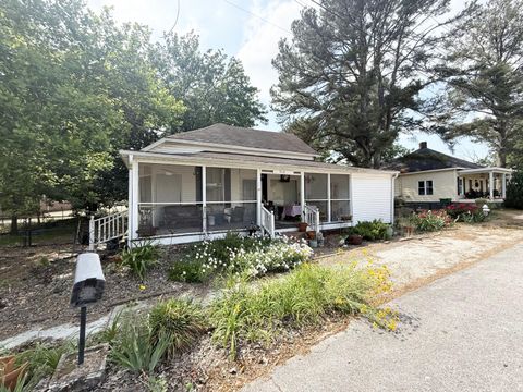Photo of 512 S Broadway St., Tupelo, MS 38804 (MLS # 26-1501)
