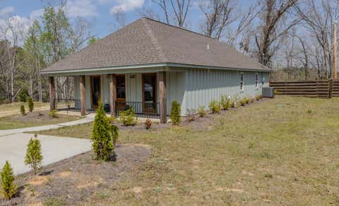 Photo of 420 Road 1282, Tupelo, MS 38804 (MLS # 26-1154)