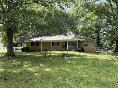 Photo of 30264 Hwy 278, Aberdeen, MS 39730 (MLS # 25-2964) Photo of 30264 Hwy 278, Aberdeen, MS 39730 (MLS # 25-2964)