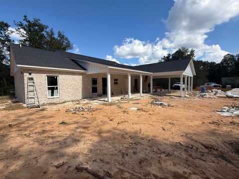 Photo of 513 Windsor Circle, Tupelo, MS 38804 (MLS # 25-3555)