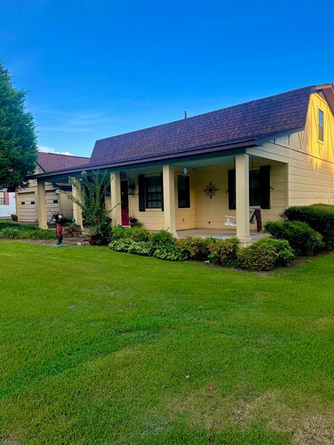 Photo of 1022 Co Rd 363, New Albany, MS 38652 (MLS # 25-2886) Photo of 1022 Co Rd 363, New Albany, MS 38652 (MLS # 25-2886)
