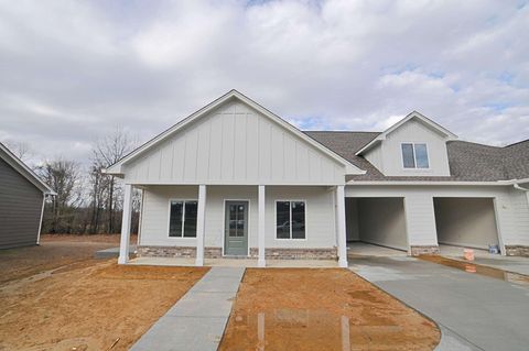 Photo of 181 Willowbrook, Saltillo, MS 38866 (MLS # 26-277)
