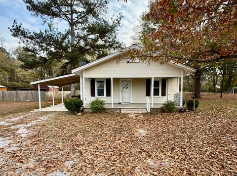 Photo of 904 Hatley Road, Amory, MS 38821 (MLS # 25-4151)