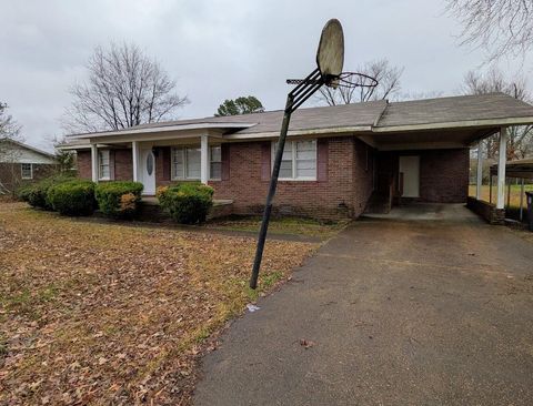 Photo of 550 Park St., Baldwyn, MS 38824 (MLS # 26-157)