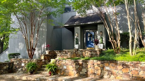 Photo of 1739 Northwood Dr., Tupelo, MS 38804 (MLS # 25-3354)