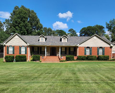 Photo of 2900 N Madison St., Corinth, MS 38834 (MLS # 25-2788) Photo of 2900 N Madison St., Corinth, MS 38834 (MLS # 25-2788)