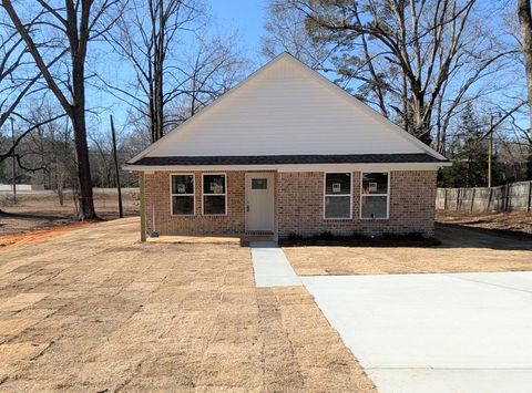 Photo of 181 Pinecrest Ave., Plantersville, MS 38862 (MLS # 25-3904)