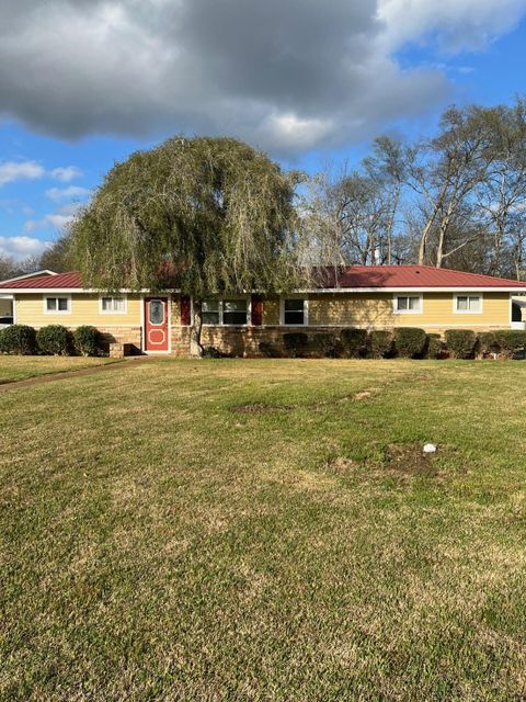 Photo of 318 Hillcrest Dr., Okolona, MS 38860 (MLS # 26-788)
