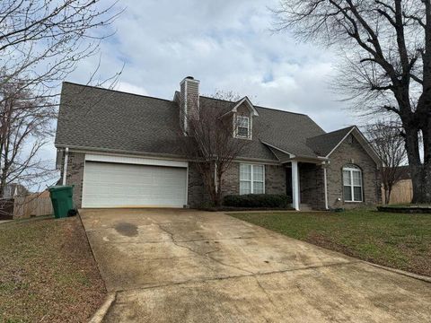Photo of 1694 Forest Hill, Tupelo, MS 38826 (MLS # 26-639)