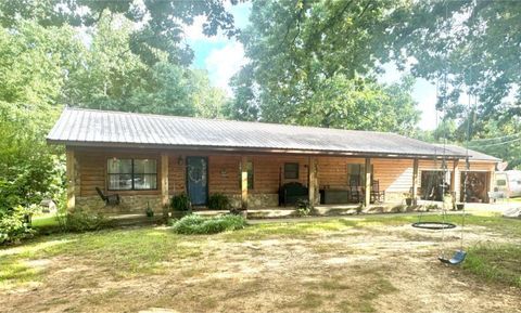 Photo of 349 Co Rd 831, Saltillo, MS 38866 (MLS # 25-2664) Photo of 349 Co Rd 831, Saltillo, MS 38866 (MLS # 25-2664)