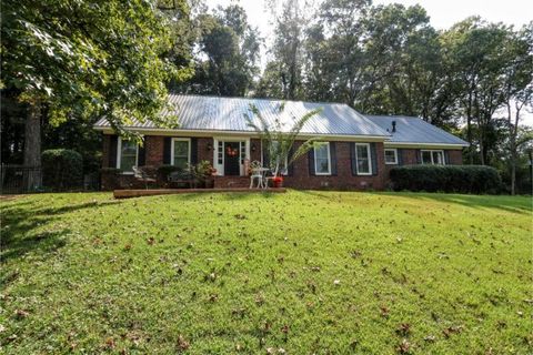 Photo of 1034 Morgan, New Albany, MS 38652 (MLS # 25-3265)