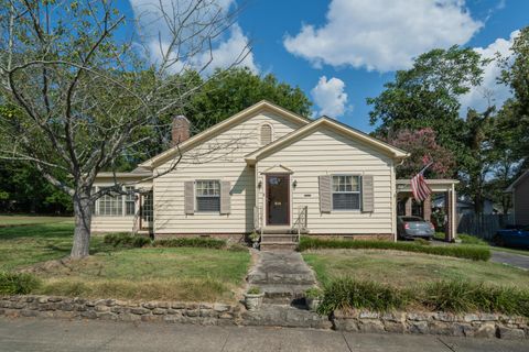 Photo of 914 N Cass St., Corinth, MS 38834 (MLS # 25-3528)