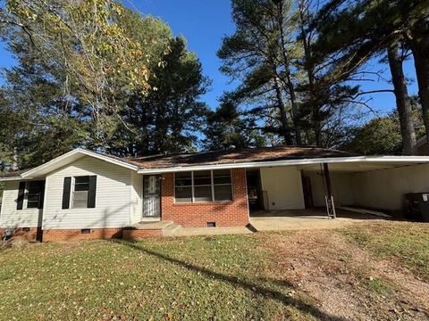 Photo of 102 Ronda St., Tupelo, MS 38801 (MLS # 25-3802)