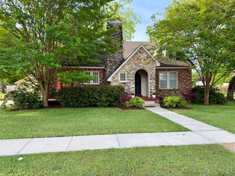 Photo of 704 S 3rd Ave., Amory, MS 38821 (MLS # 26-1401)