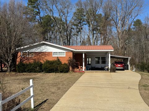 Photo of 15 Montgomery St, Belmont, MS 38827 (MLS # 26-395)