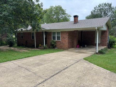 Photo of 919 Briarwood, Iuka, MS 38852 (MLS # 25-2674) Photo of 919 Briarwood, Iuka, MS 38852 (MLS # 25-2674)