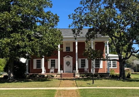 Photo of 507 3rd St., Amory, MS 38821 (MLS # 26-1372)