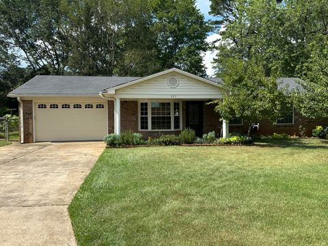 Photo of 625 Ridgeland, New Albany, MS 38652 (MLS # 25-2876) Photo of 625 Ridgeland, New Albany, MS 38652 (MLS # 25-2876)