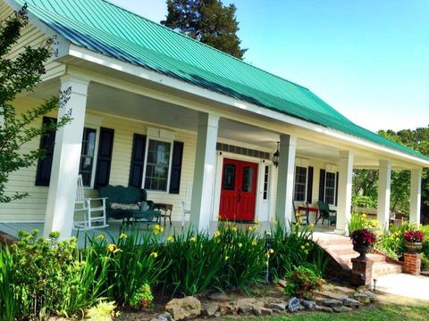 Photo of 130 Clayton Road, Ecru, MS 38841 (MLS # 26-701)