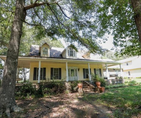 Photo of 210 County Road 445, Saltillo, MS 38866 (MLS # 25-2929) Photo of 210 County Road 445, Saltillo, MS 38866 (MLS # 25-2929)