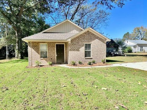 Photo of 107 Myrtle Ave., Nettleton, MS 38858 (MLS # 25-2919) Photo of 107 Myrtle Ave., Nettleton, MS 38858 (MLS # 25-2919)