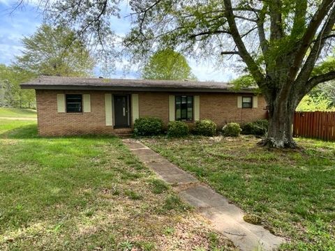 400 S Lake St., Booneville, MS 38829 - #: 24-1305