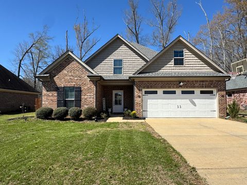 Photo of 180 River Run Dr., Tupelo, MS 38801 (MLS # 26-895)