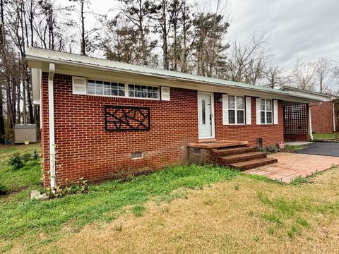 Photo of 1910 Magnolia Dr., Corinth, MS 38834 (MLS # 26-937)