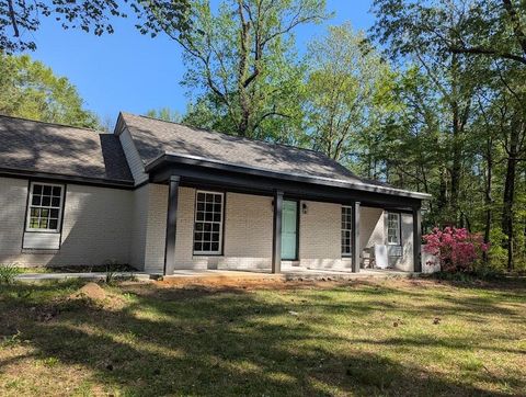 Photo of 1812 Hwy 145, Saltillo, MS 38866 (MLS # 25-3768)