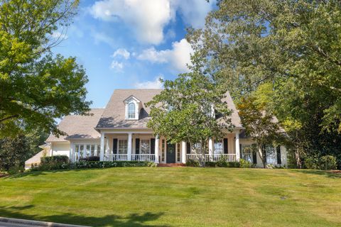 Photo of 1749 Northlake Dr., Tupelo, MS 38804 (MLS # 25-3372)