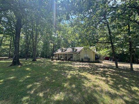 Photo of 517 Lovers Lane Road, Booneville, MS 38829 (MLS # 25-2742) Photo of 517 Lovers Lane Road, Booneville, MS 38829 (MLS # 25-2742)