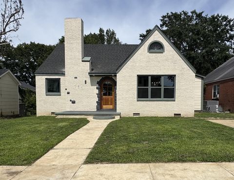 Photo of 111 Cleveland Street, New Albany, MS 38652 (MLS # 25-3052) Photo of 111 Cleveland Street, New Albany, MS 38652 (MLS # 25-3052)