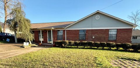 Photo of 500 11th Ave., Amory, MS 38821 (MLS # 26-976)