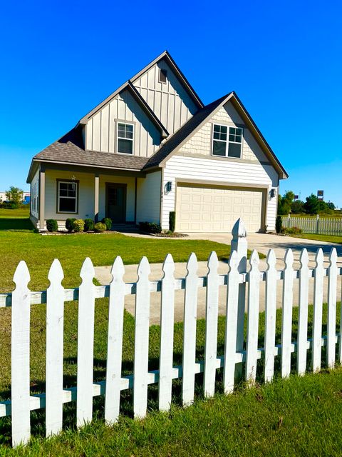Photo of 301 Starlyn Ave., New Albany, MS 38652 (MLS # 25-3628)