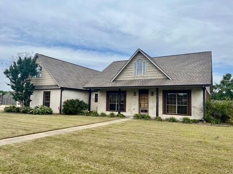 Photo of 134 Rippavilla St., Saltillo, MS 38866 (MLS # 26-656)
