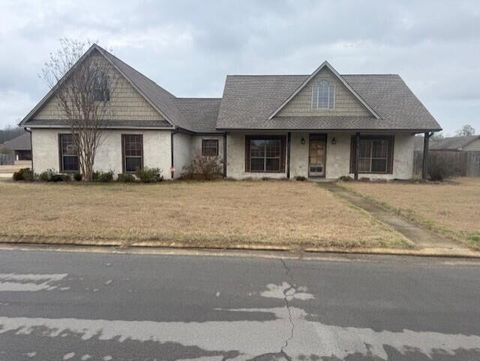 Photo of 134 Rippavilla St., Saltillo, MS 38866 (MLS # 26-656)