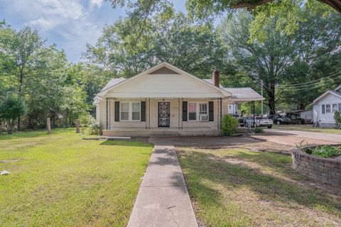 Photo of 103 Noel, Corinth, MS 38834 (MLS # 25-2987) Photo of 103 Noel, Corinth, MS 38834 (MLS # 25-2987)