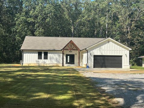 Photo of 1315 Moss Hill, New Albany, MS 38652 (MLS # 25-2976) Photo of 1315 Moss Hill, New Albany, MS 38652 (MLS # 25-2976)
